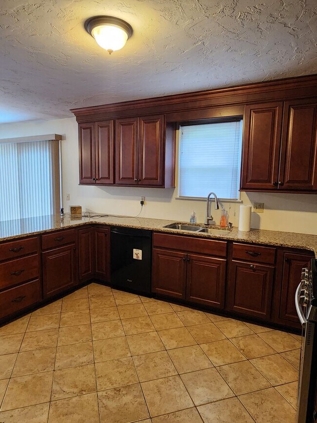 Foto del edificio - 3 BR 2 BATH - DALLASTOWN SCHOOL DIST