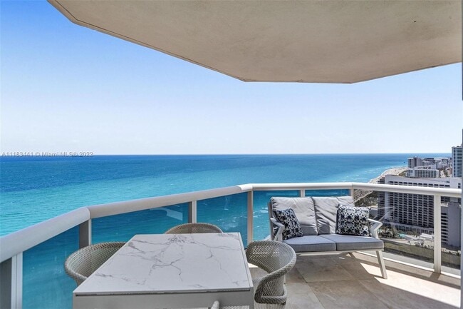 Building Photo - 4775 Collins Ave