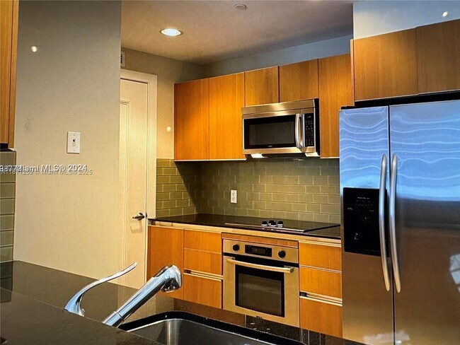 Foto del edificio - 1060 Brickell Ave
