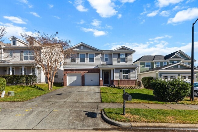 Building Photo - 5023 Lake Grove Blvd