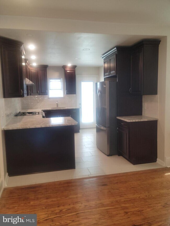 Foto del edificio - 2443 Cedar St