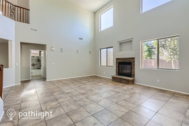 Foto del edificio - 41114 W. Novak Lane