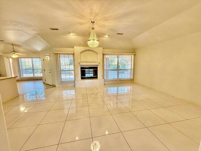 Foto del edificio - 2207 N Washington Ave