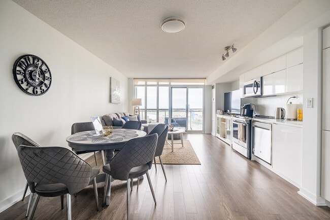 Building Photo - 21 Iceboat Terr