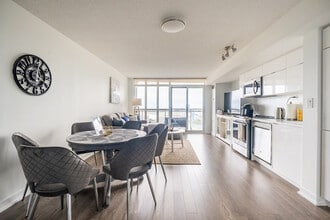 Building Photo - 21 Iceboat Terr