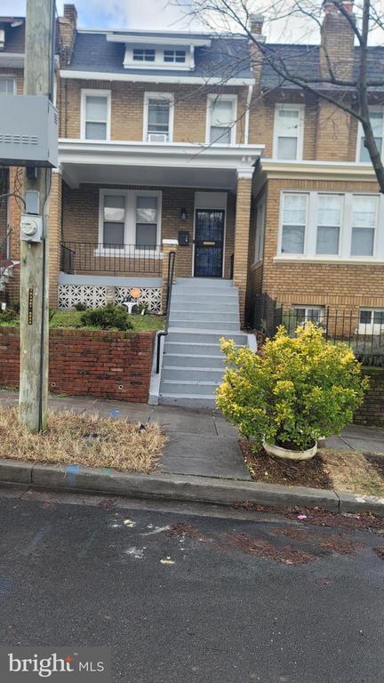 Building Photo - 5030 7th St NW