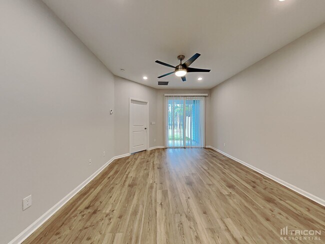 Building Photo - 298 Charlie Way