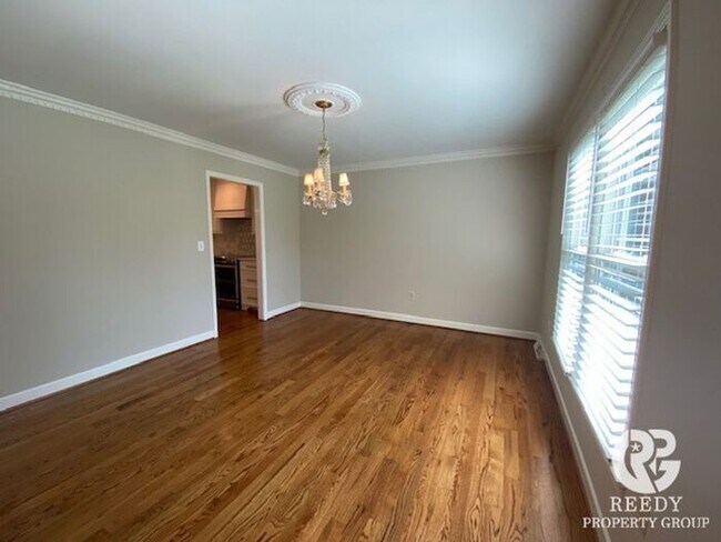 Building Photo - 111 Silver Pine Ct