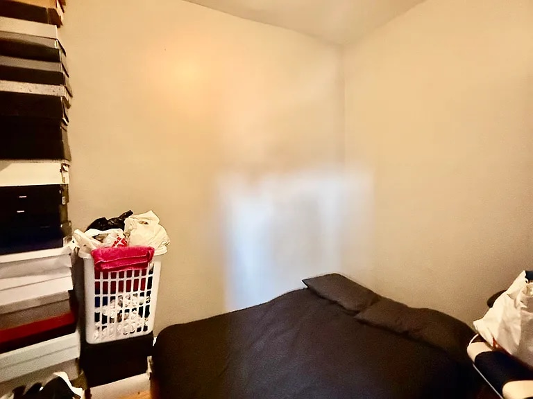 Primary Photo - 831 N Ashland Ave