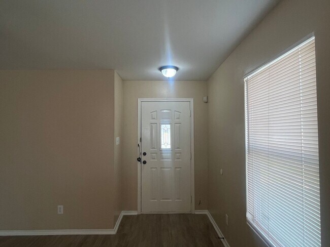 Building Photo - 101 Cypress Willow