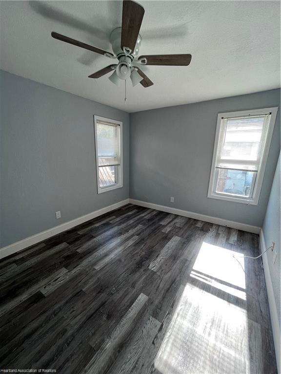 Foto del edificio - 3-Bedroom & 2-Bathroom with a Bonus Room