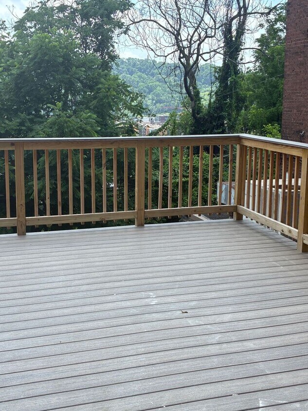Foto principal - 1539 Lowrie St