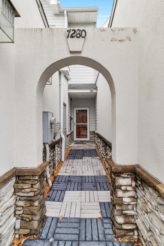 Building Photo - 7280 Jacobs Trail