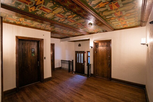 Building Photo - 1141 Holcomb St