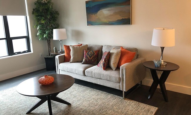 Building Photo - 3 Grand St