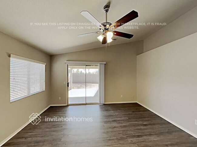 Building Photo - 847 S Esmeralda