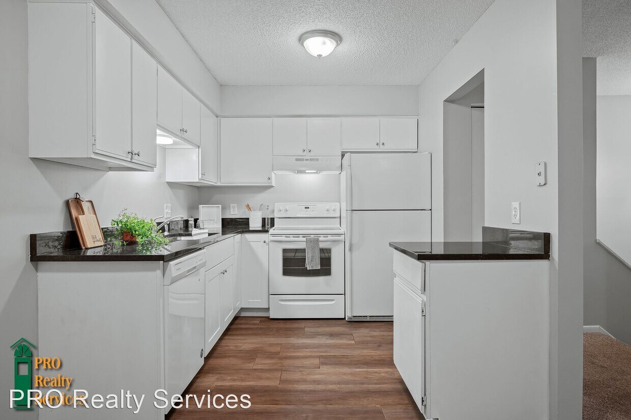 Primary Photo - 3 br, 1.5 bath House - 4422 Cinnamon Ridge...