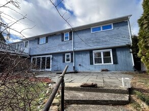 Building Photo - 445 Dennison Dr