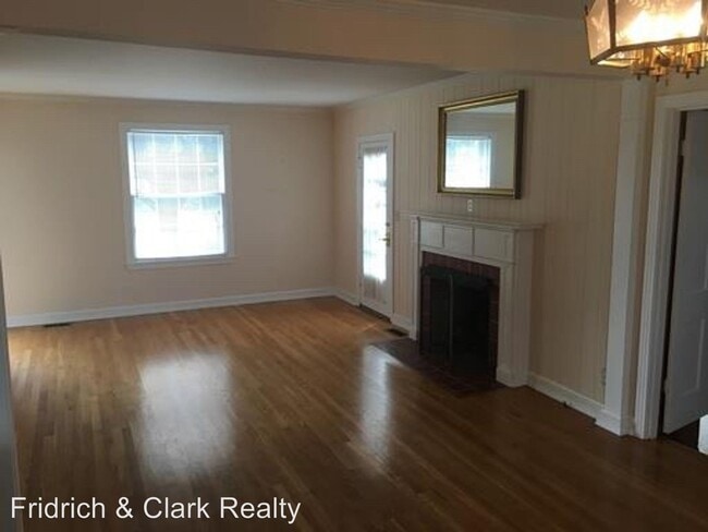 Building Photo - 3 br, 2 bath House - 5600 Vine Ridge Dr