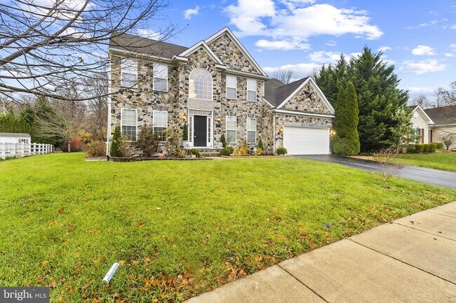 Foto del edificio - 144 Edgar Rd