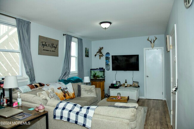 Foto del edificio - 1072 Ocean Ave