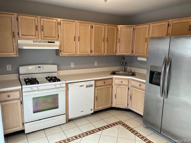 Building Photo - 4321 Whispering Hills Rd