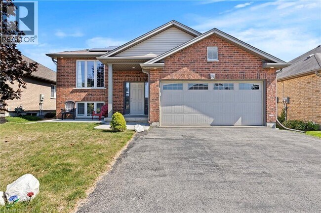 Building Photo - 92 White Water Dr