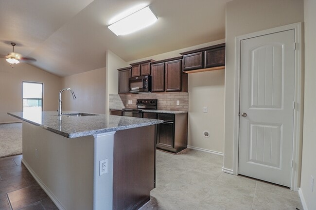 Building Photo - 7418 104th St