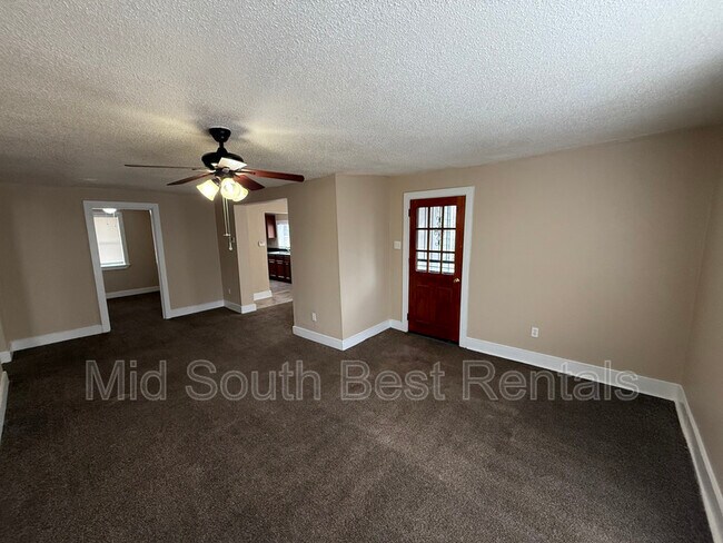 Building Photo - 946 Semmes St