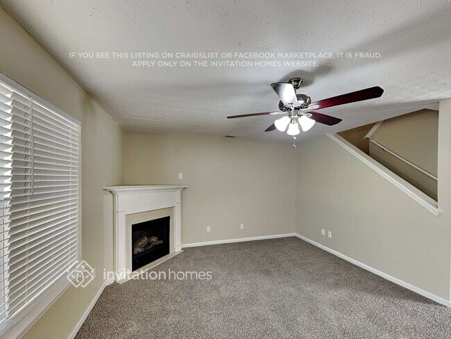 Foto del edificio - 1023 Lear Dr