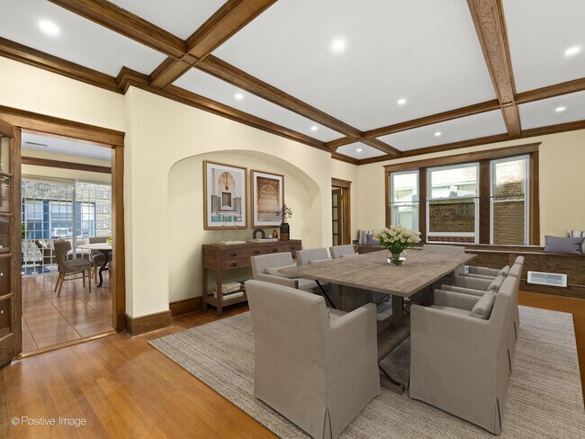 Foto del edificio - 448 W Wrightwood Ave