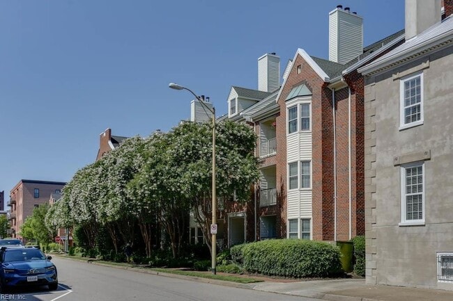 Photo - 321 Duke St Apartment