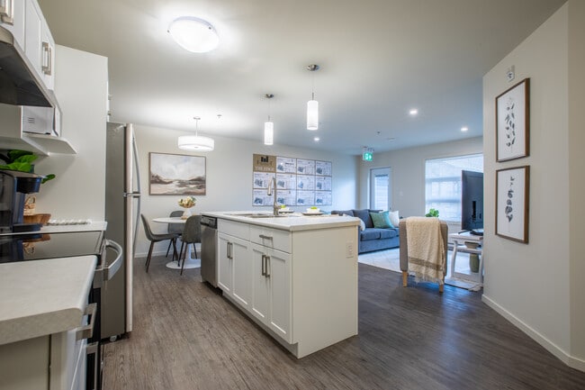 Building Photo - The Edge