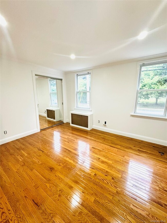 Building Photo - 8 Rockledge Ave
