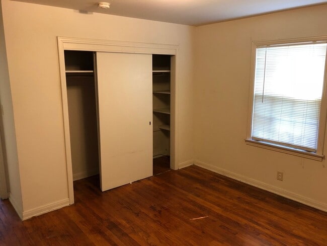 Building Photo - 1902 Shelby Ave