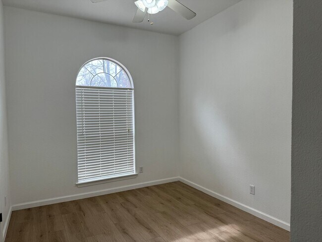 Building Photo - Fantastic 3 Bed, 2 Bath Home in Arlington ...