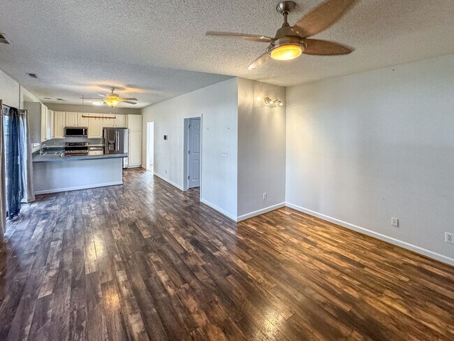 Building Photo - Welcome to this beautiful home located in ...