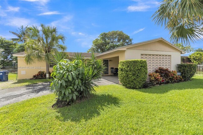 Foto del edificio - 2860 NW 184th St