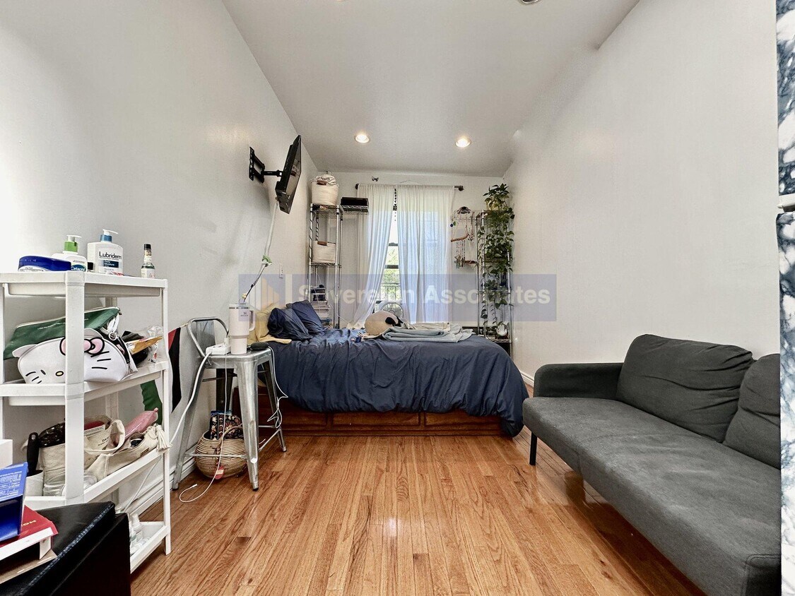Foto del edificio - 307 East 119th Street