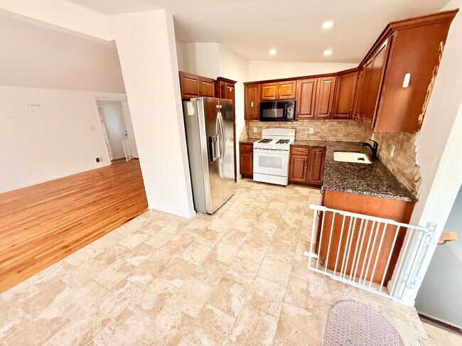 Foto del edificio - 30 Kayron Dr