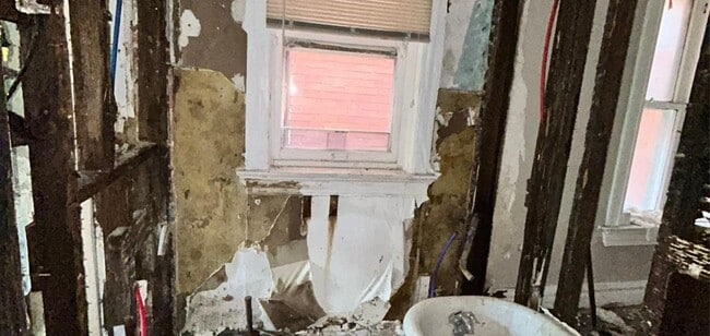 Building Photo - 4418 Athlone Ave