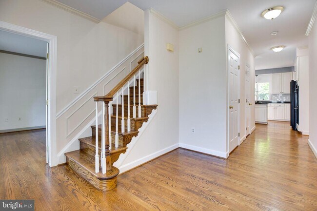 Building Photo - 7154 Woodland Dr