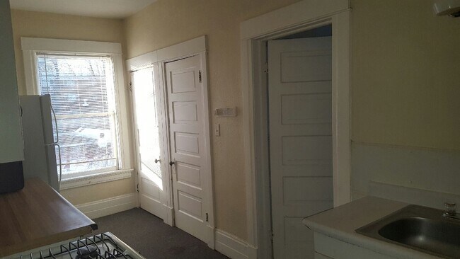 Foto del edificio - 850 W 4th St