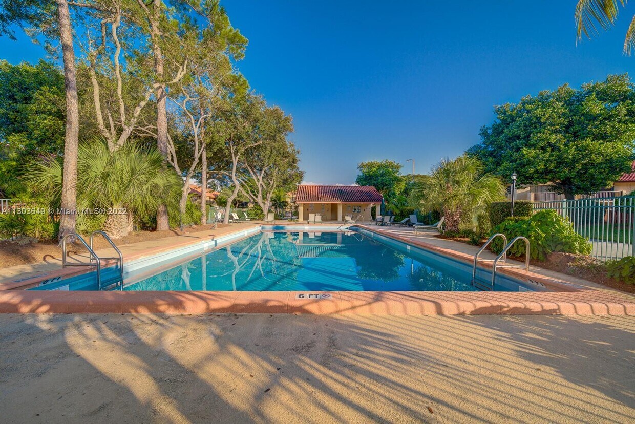 10087 SW 77th Ct, Miami, FL 33156 Townhome Rentals in Miami FL