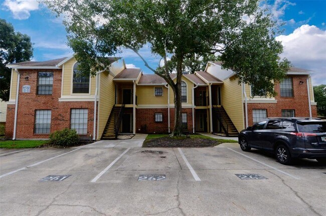 Foto del edificio - 8722 Mallard Reserve Dr