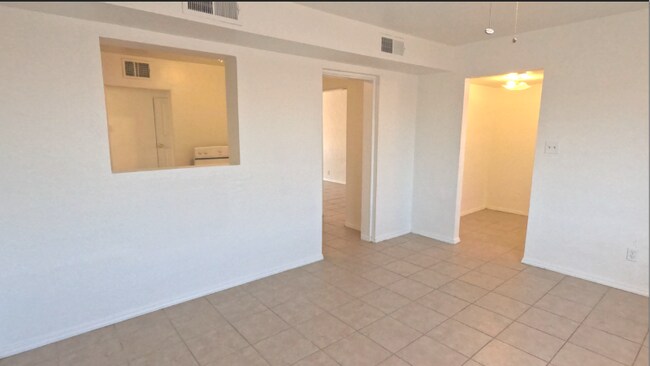 Foto del edificio - 2612 E Alta Vista Rd