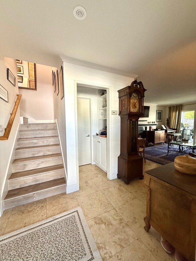 Building Photo - 39 Porto Bello Dr