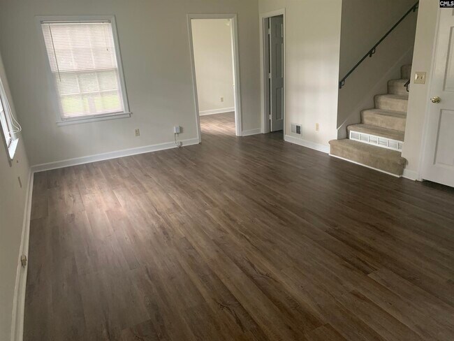 Foto del edificio - 2403 Duncan St