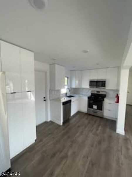 Foto del edificio - 73 MacArthur Ave