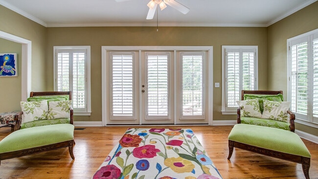 Foto del edificio - 165 Bonnyneck Dr